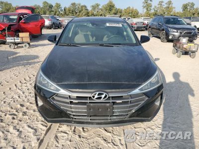 Piąte zdjęcie samochodu w środku: 2020 HYUNDAI ELANTRA SE VIN:5NPD74LF0LH536510 - miniatura