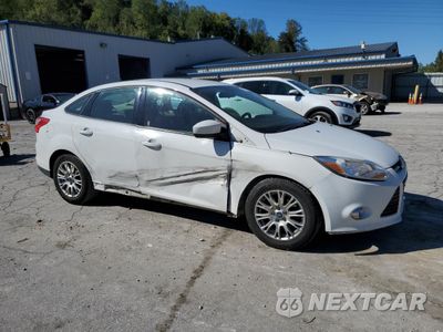 Czwarte zdjęcie samochodu z boku: 2012 FORD FOCUS SE VIN:1FAHP3F27CL406021 - miniatura