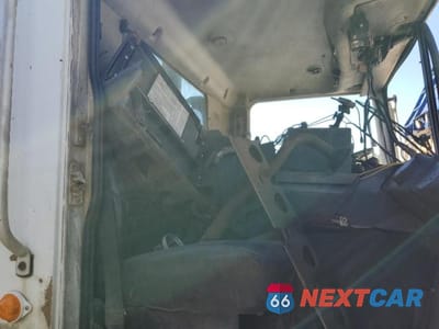 Zdjęcie 6 z 10 samochodu: 2008 MACK MRU600 REFUSE TRUCK VIN:1M2AV02C98M002262 - miniatura