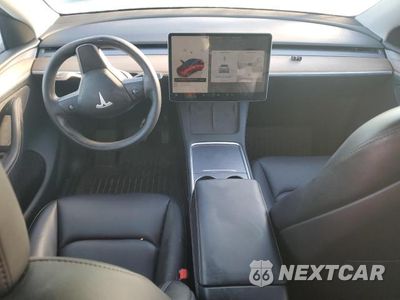 Zdjęcie 8 z 11 samochodu: 2023 TESLA MODEL Y VIN:7SAYGDEE9PA144264 - miniatura