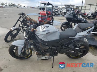 Trzecie zdjęcie samochodu z tyłu: 2022 SUZUKI GSX-R600 VIN:JS1GN7FAXN7100320 - miniatura