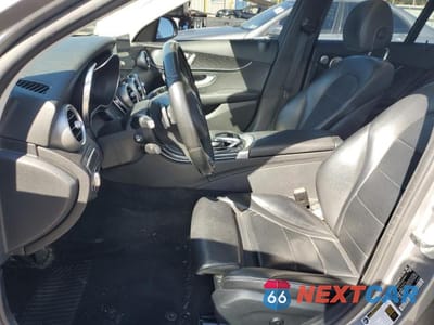 Zdjęcie 7 z 12 samochodu: 2016 MERCEDES-BENZ C 300 4MATIC VIN:55SWF4KB2GU154332 - miniatura