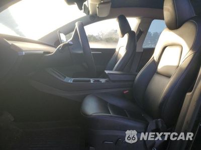 Zdjęcie 7 z 11 samochodu: 2023 TESLA MODEL Y VIN:7SAYGDEE9PA144264 - miniatura