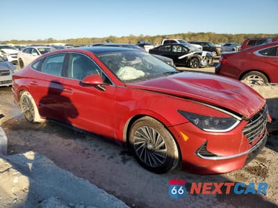 Czwarte zdjęcie samochodu z boku: 2021 HYUNDAI SONATA HYBRID VIN:KMHL54JJ5MA031172 - miniatura