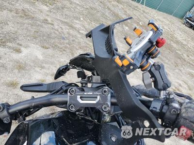 Zdjęcie 7 z 9 samochodu: 2024 HONDA CB1000 RA VIN:JH2SC8010RK600369 - miniatura