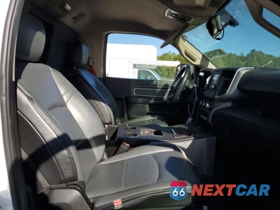 Zdjęcie 10 z 12 samochodu: 2019 RAM 4500 VIN:3C7WRKCL5KG646671 - miniatura