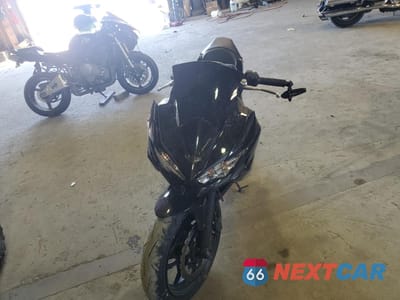 Drugie zdjęcie samochodu z przodu: 2025 KAWASAKI EX650 R VIN:ML5EXER11SDAD9758 - miniatura