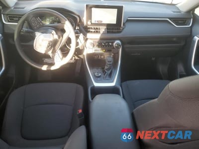 Zdjęcie 8 z 14 samochodu: 2025 TOYOTA RAV4 LE VIN:JTMLWRFV4SD311882 - miniatura
