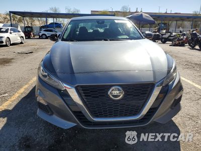 Piąte zdjęcie samochodu w środku: 2021 NISSAN ALTIMA SV VIN:1N4BL4DV0MN336369 - miniatura