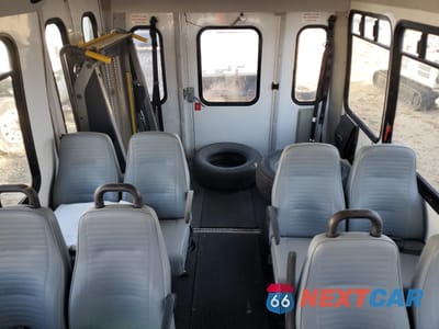 Zdjęcie 6 z 10 samochodu: 2009 FORD ECONOLINE E350 SUPER DUTY CUTAWAY VAN VIN:1FDEE35S39DA03270 - miniatura