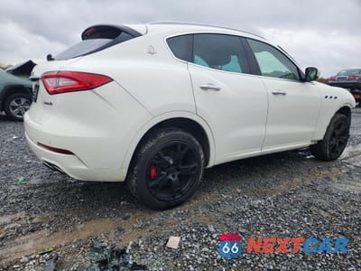 Trzecie zdjęcie samochodu z tyłu: 2017 MASERATI LEVANTE VIN:ZN661XUA7HX245530 - miniatura