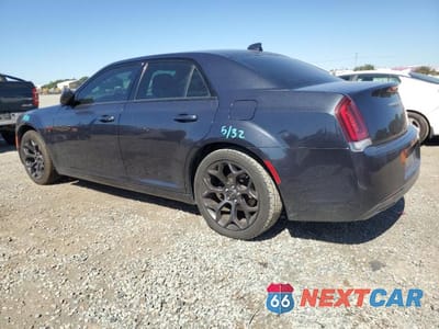 Drugie zdjęcie samochodu z przodu: 2019 CHRYSLER 300 S VIN:2C3CCABG2KH555524 - miniatura
