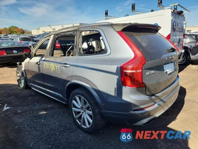 Drugie zdjęcie samochodu z przodu: 2016 VOLVO XC90 T6 VIN:YV4A22PL3G1050788 - miniatura