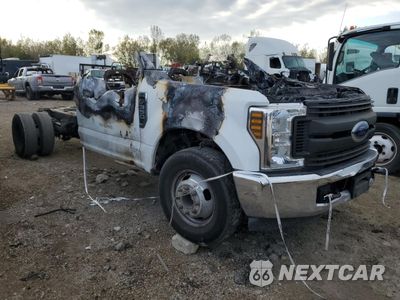 Czwarte zdjęcie samochodu z boku: 2019 FORD F350 SUPER DUTY VIN:1FDRF3G68KED72110 - miniatura