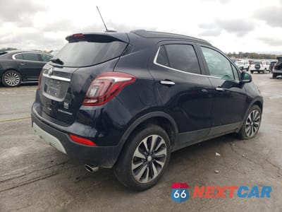 Trzecie zdjęcie samochodu z tyłu: 2022 BUICK ENCORE PREFERRED VIN:KL4CJASM9NB568432 - miniatura