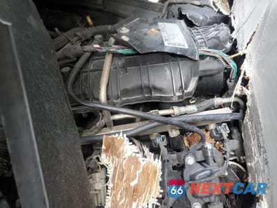 Zdjęcie 12 z 13 samochodu: 2013 ISUZU NPR VIN:54DB4W1B8DS800213 - miniatura