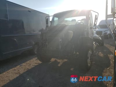 Drugie zdjęcie samochodu z przodu: 2019 INTERNATIONAL 4300 TRUCK CAB AND CHASSIS VIN:1HTMMMML6KH750494 - miniatura
