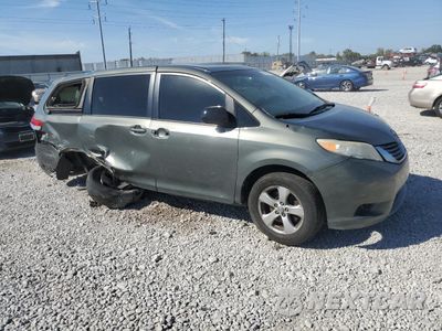 Czwarte zdjęcie samochodu z boku: 2012 TOYOTA SIENNA BASE VIN:5TDKA3DC3CS013743 - miniatura