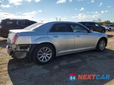 Trzecie zdjęcie samochodu z tyłu: 2012 CHRYSLER 300 LIMITED VIN:2C3CCACG3CH235063 - miniatura