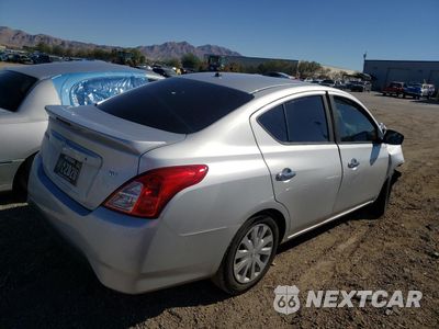 Trzecie zdjęcie samochodu z tyłu: 2019 NISSAN VERSA S VIN:3N1CN7APXKL862654 - miniatura
