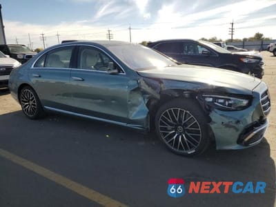 Czwarte zdjęcie samochodu z boku: 2025 MERCEDES-BENZ S 500 4MATIC VIN:W1K6G6DB5SA331728 - miniatura