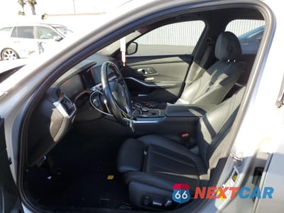 Zdjęcie 7 z 14 samochodu: 2019 BMW 330I VIN:WBA5R1C5XKAK09328 - miniatura