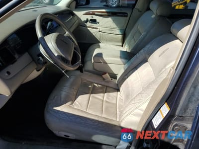 Zdjęcie 7 z 12 samochodu: 2000 LINCOLN TOWN CAR SIGNATURE VIN:1LNHM82W2YY815736 - miniatura