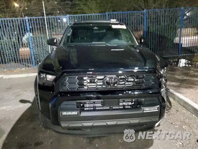 Piąte zdjęcie samochodu w środku: 2025 TOYOTA 4RUNNER LIMITED VIN:JTEVB5BR1S5016640 - miniatura