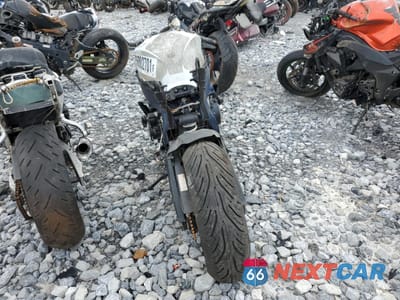 Czwarte zdjęcie samochodu z boku: 2010 SUZUKI GSX750 R VIN:JS1GR7LA1A2100304 - miniatura