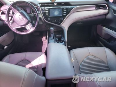Zdjęcie 8 z 12 samochodu: 2018 TOYOTA CAMRY L VIN:4T1B11HKXJU144503 - miniatura
