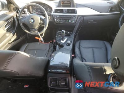 Zdjęcie 8 z 11 samochodu: 2016 BMW 320 I VIN:WBA8E1G57GNU10560 - miniatura