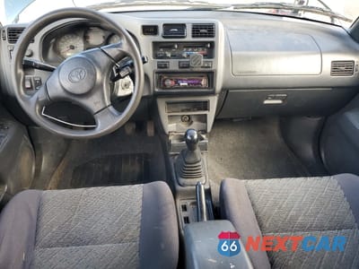 Zdjęcie 8 z 15 samochodu: 2000 TOYOTA RAV4 VIN:JT3HP10V3Y7155343 - miniatura