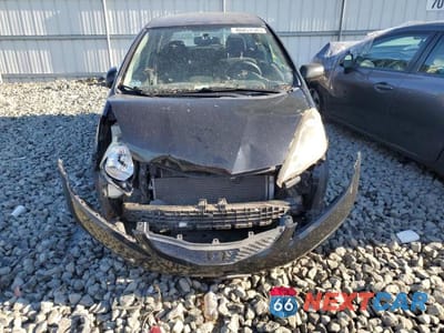 Piąte zdjęcie samochodu w środku: 2011 HONDA FIT SPORT VIN:JHMGE8G53BS011726 - miniatura