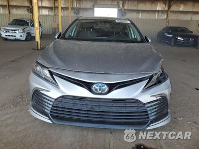 Piąte zdjęcie samochodu w środku: 2022 TOYOTA CAMRY LE VIN:4T1C31AKXNU573817 - miniatura