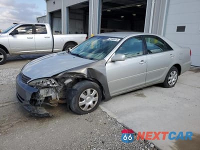 2004 TOYOTA CAMRY LE 4T1BE32K24U300403 - główne zdjęcie licytacji z USA - miniatura