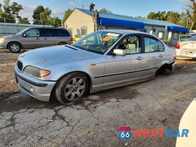 2002 BMW 325 I WBAET37462NG76921 - główne zdjęcie licytacji z USA - miniatura