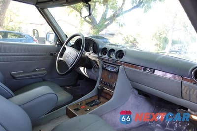 Zdjęcie 9 z 15 samochodu: 1986 MERCEDES-BENZ 560 SL VIN:WDBBA48D4GA047068 - miniatura