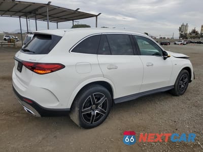 Trzecie zdjęcie samochodu z tyłu: 2025 MERCEDES-BENZ GLC 350E VIN:W1NKM5GB6SF362943 - miniatura