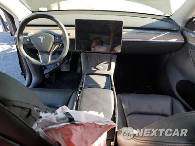 Zdjęcie 8 z 11 samochodu: 2024 TESLA Y VIN:7SAYGDEE9RF070754 - miniatura