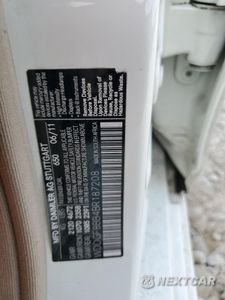 Zdjęcie 12 z 14 samochodu: 2011 MERCEDES-BENZ C 300 4MATIC VIN:WDDGF8BB4BR187208 - miniatura