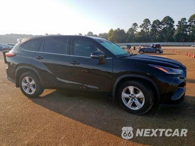 Czwarte zdjęcie samochodu z boku: 2021 TOYOTA HIGHLANDER L VIN:5TDZZRAH6MS530448 - miniatura