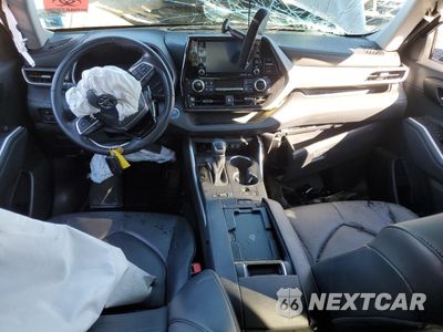 Zdjęcie 8 z 14 samochodu: 2021 TOYOTA HIGHLANDER HYBRID XLE VIN:5TDGBRCHXMS021150 - miniatura