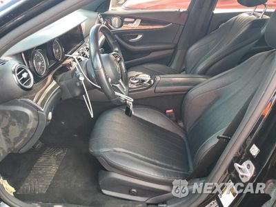 Zdjęcie 7 z 12 samochodu: 2019 MERCEDES-BENZ E 300 VIN:WDDZF4JB4KA516457 - miniatura
