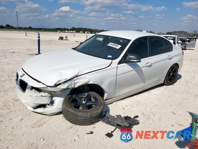 2015 BMW 320 I WBA3B1C57FK139282 - główne zdjęcie licytacji z USA - miniatura