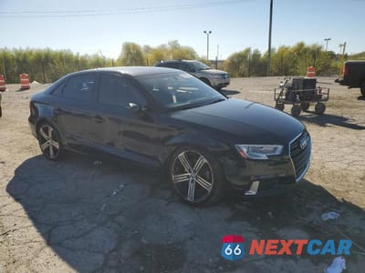 Czwarte zdjęcie samochodu z boku: 2017 AUDI A3 SEDAN PREMIUM FWD VIN:WAUAUGFF4H1025726 - miniatura