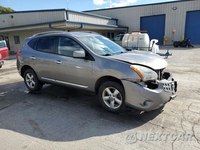 Czwarte zdjęcie samochodu z boku: 2013 NISSAN ROGUE S VIN:JN8AS5MV9DW639891 - miniatura