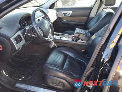 Zdjęcie 7 z 12 samochodu: 2013 JAGUAR XF VIN:SAJWA0ES6DPS75663 - miniatura