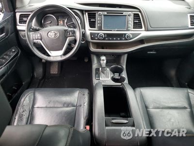 Zdjęcie 8 z 14 samochodu: 2015 TOYOTA HIGHLANDER XLE VIN:5TDKKRFH7FS072811 - miniatura