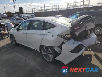 Drugie zdjęcie samochodu z przodu: 2018 HONDA CLARITY TOURING VIN:JHMZC5F34JC008355 - miniatura