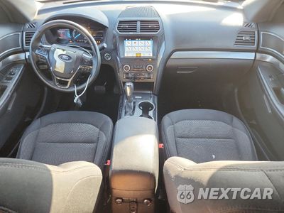 Zdjęcie 8 z 16 samochodu: 2019 FORD EXPLORER XLT VIN:1FM5K8D81KGB25397 - miniatura